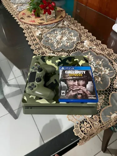 Vendo um PS4 Slim de 1 TERA 