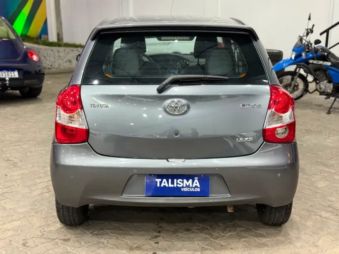 Toyota Etios XS 1.5 Flex 16V 5P Mec. 2016