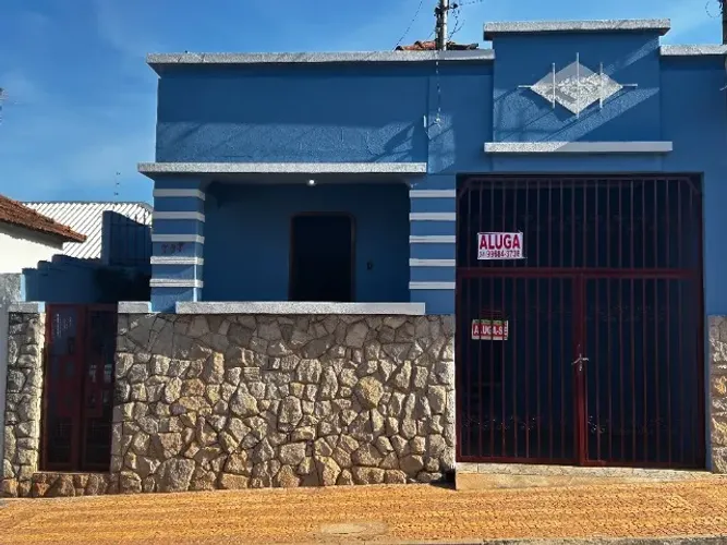 Aluguel  Casa no Centro Araguari  3 quartos garagem
