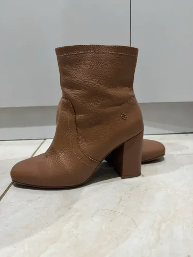 Bota Capodarte caramelo 