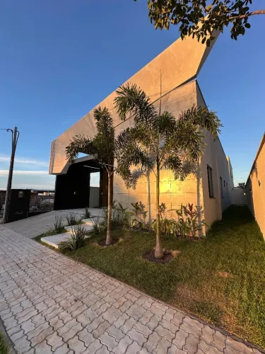CASA TÉRREA DE ALTO PADRÃO A VENDA - PETRÓPOLIS RESIDENCE