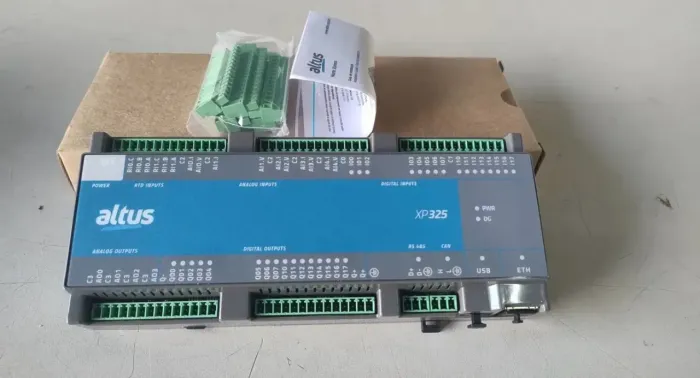 PLC Altus xp325