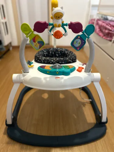 Cadeirinha Pula Pula Diversão no Espaço Assento Jumperoo Fisher-Price Mattel