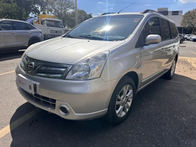 Nissan Livina Grand SL 1.8 16V Flex Fuel Aut. 2014