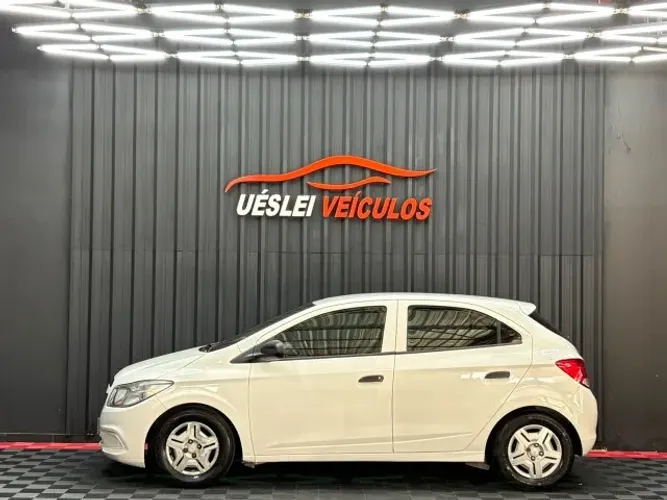 Chevrolet Onix JOY Hatch 1.0 8V Flex Mec. 4P 2018