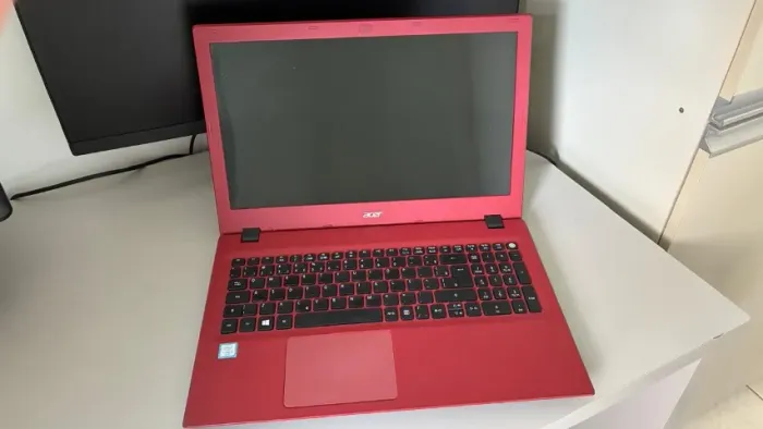Notebook Acer Aspire Vermelho