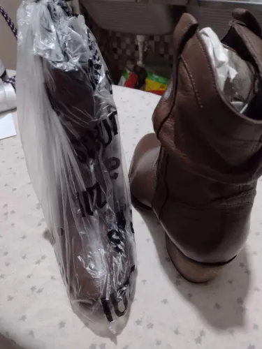Bota Schutz