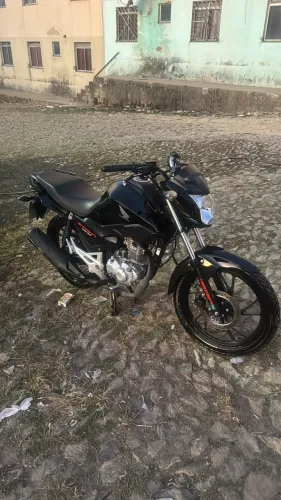 Vende-se no preço moto nova so pegar e andar (número de contato *