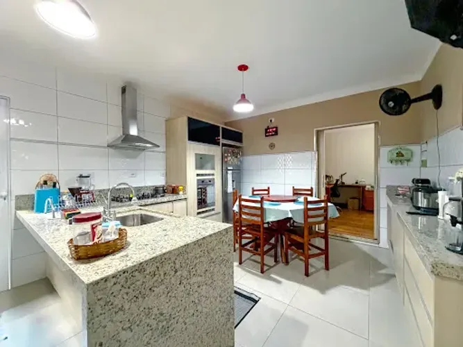 Casa com 2 dormitórios à venda, 229 m² por R$ 750.000,00 - Jardim Santa Rosa - Nova Odessa