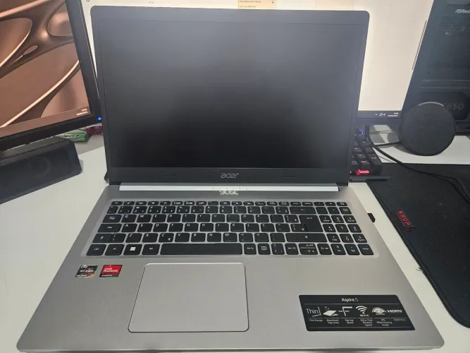 Notebook Acer Aspire 5 Ryzen 7 5700u 8GB RAM