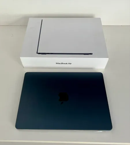 MacBook Air M2 - 16gb RAM - Garantia até 06/2027 - Bateria 100 % com Apenas 31 ciclos
