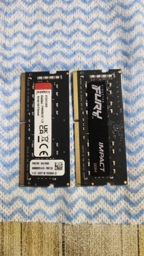 RAM - kingston 8gb ddr4 - R$300 cada um. Os dois R$550