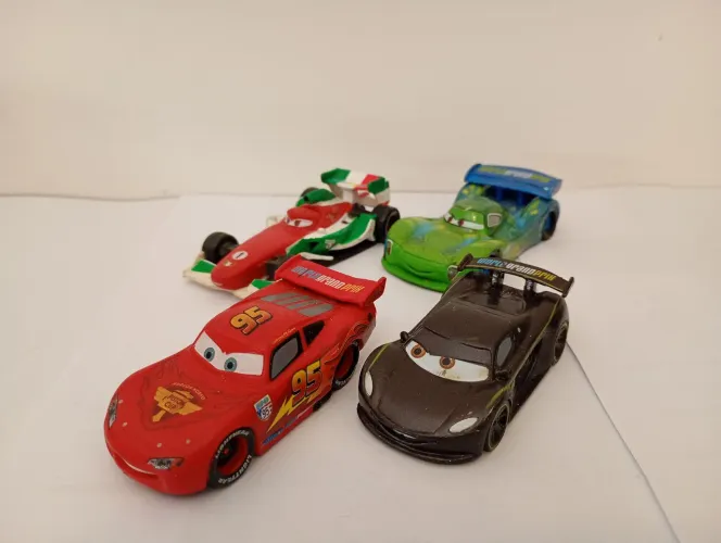 Lote - 04 Miniaturas Carros 2