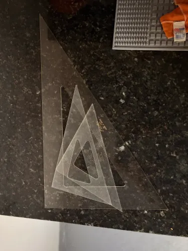 Esquadro de acrílico