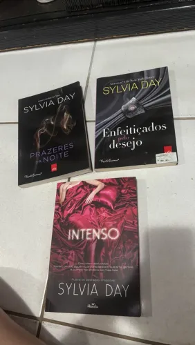 3 livros da Sylvia Day