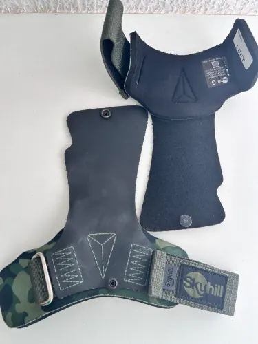 GRIPS - LUVAS DE CROSSFIT
