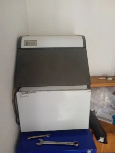 Máquina de gelo Everest 50kg dia