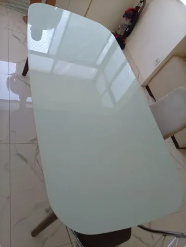 Mesa laqueada 