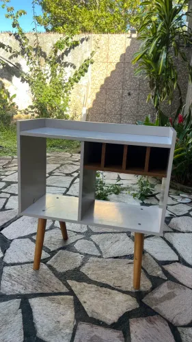 Rack de sala para vinhos