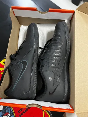 Chuteira futsal Nike phantom 