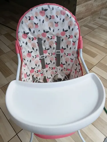 Cadeirinha de alimentação 