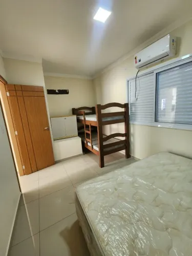 Casa MOBILIADA seminova para LOCAÇÃO em Praia Grande SP