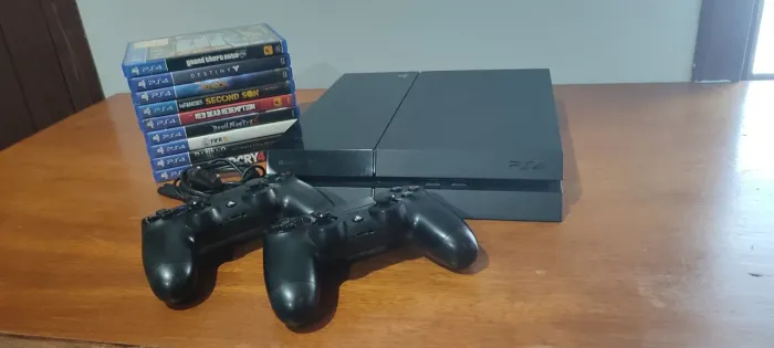 Ps4 Fat - PlayStation 4 / 500gb + 9 Mídias físicas.