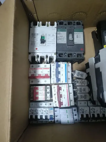 Lote materiais elétricos e ferramentas 