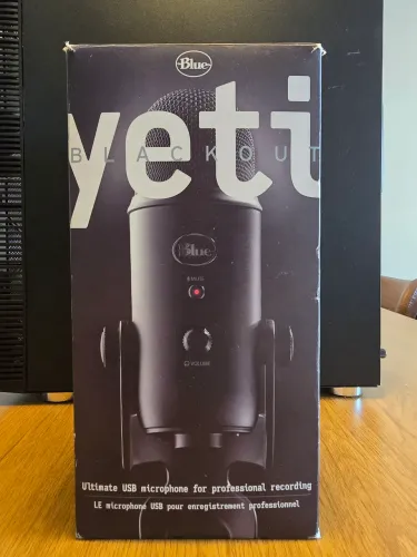 MICROFONE LOGITECH BLUE YETI BLACKOUT 
