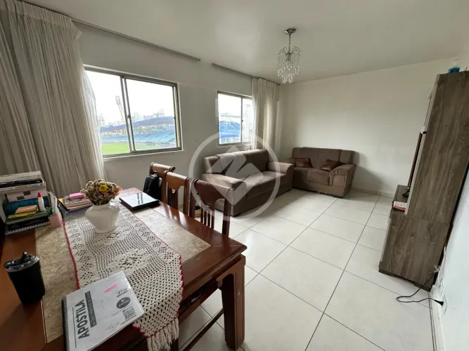 Apartamento à venda no Centro  60m², bem ao lado do Estádio Olímpico e do Mercado Central.