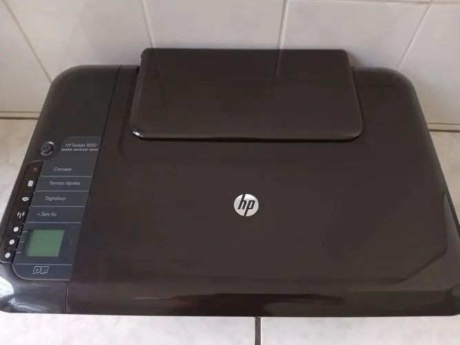 Impressora HP deskjet 3050 preta