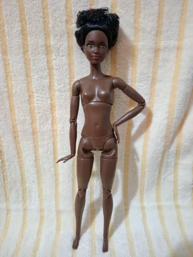 Barbie negra made to move (rara) com cabeça de fashionista 