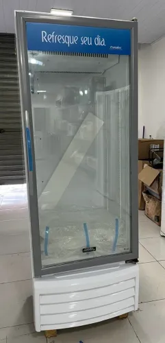 Expositor Esmaltec 