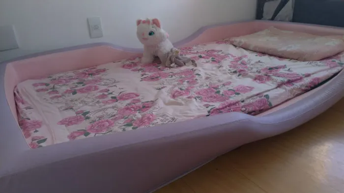 Cama infantil montessoriana