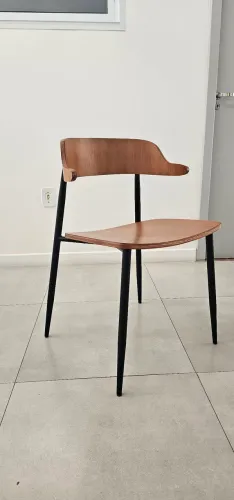 Par de Cadeiras Tasselo Design em Madeira e Metal - Excelente Estado