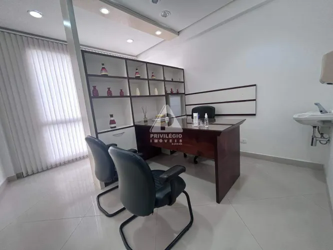 Sala comercial com 36m² e 1 vaga de garagem no Condomínio Mall Number One ,Barra da Tijuca