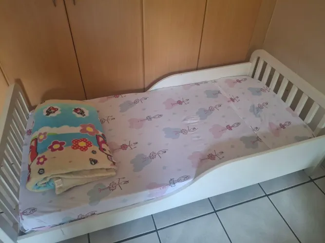 Cama infantil da Tok Stok Branca