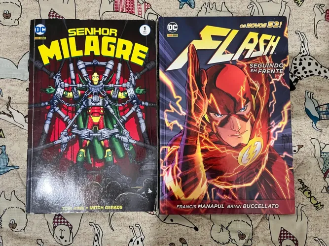 Lote de 2 hqs da dc flash e senhor milagre