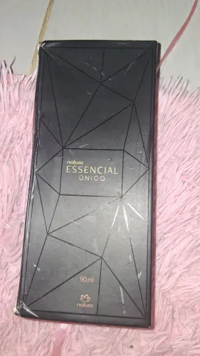 Essencial Único Feminino usado poucas vezes