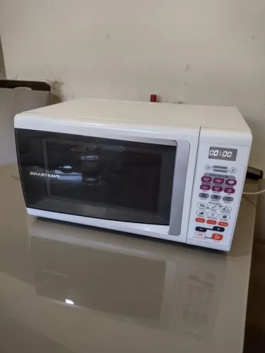 Microondas Brastemp 30 litros, funcionando perfeitamente