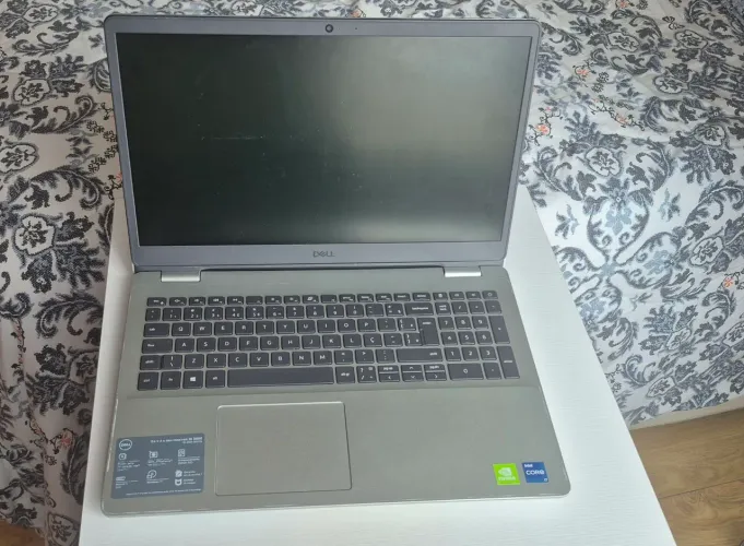 Notebook Dell Inspiron 15 3501 I7 11gen, 8GB, 256 SSD, Nvidia 2GB, Win 11.