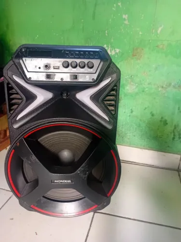 Caixa de Som amplificada 