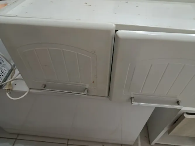 Armário suspenso pequeno 2 portas