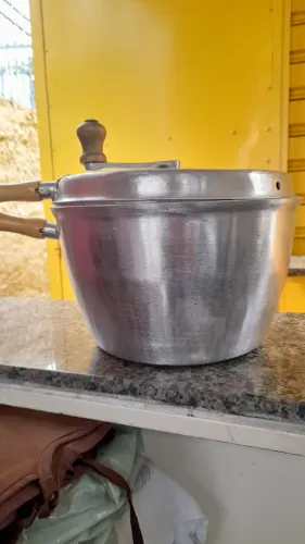 Pipoqueira manual grande