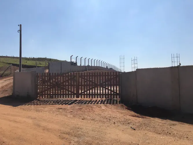 Lote/Terreno para venda possui 20000 metros quadrados