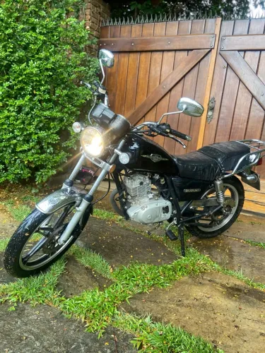 Suzuki Intruder 125 2014