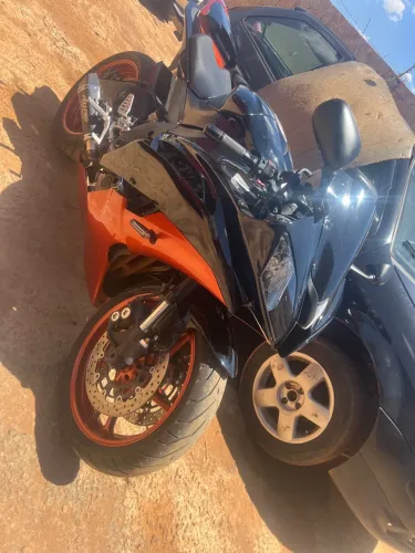 Yamaha r6 2010 pego troca com volta