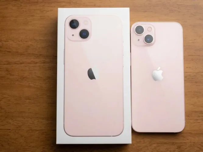 IPhone 13 256gb - Cor rosa