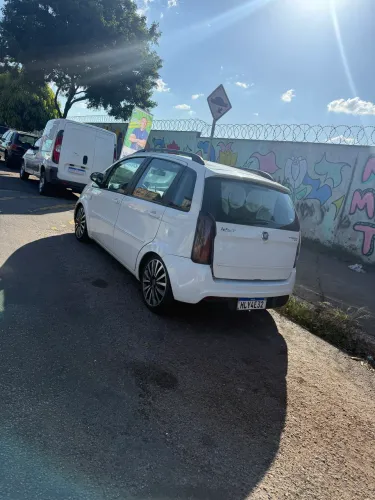 Fiat Idea Attractive 1.4 Fire Flex 8V 5P 2012