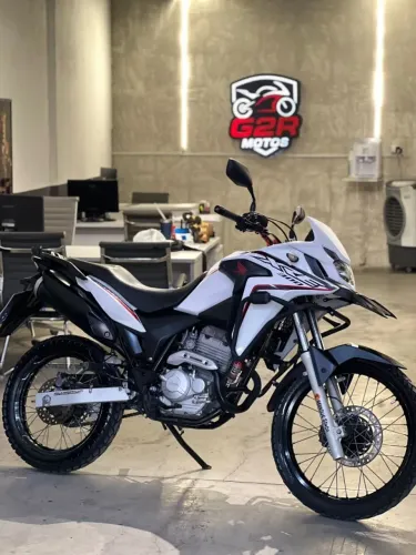 XRE 300 ANO 2019